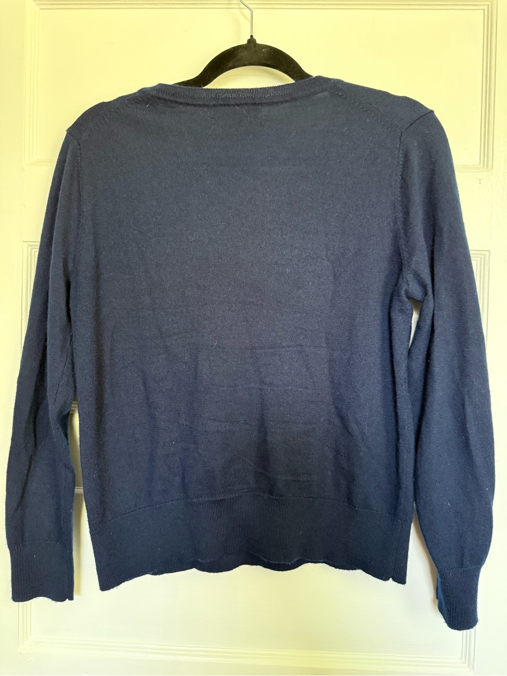 Quince Deep Navy V-Neck 100% Merino Wool Sweater Quiet Luxury Sz S - Picture 7 of 10